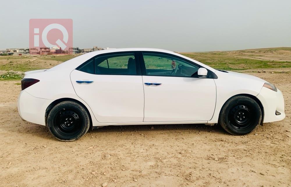 تۆیۆتا کۆرۆلا